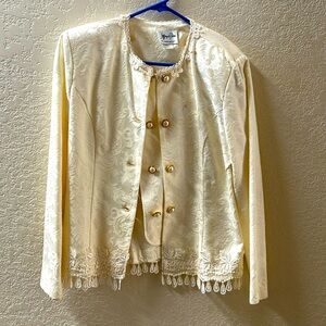 Jeffrey and Dare by Linda hutley,size9/10